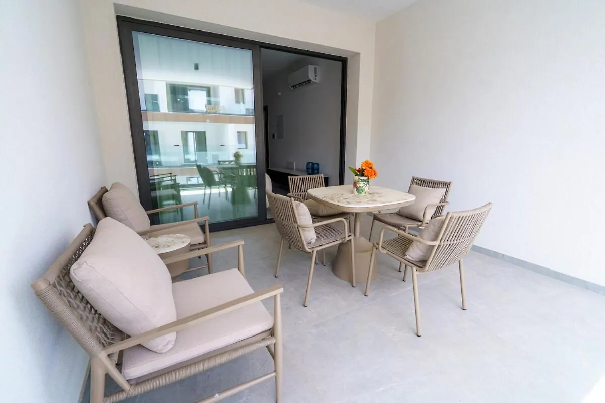 Kalamon Luxury Suite 203 With Pool Livadhia